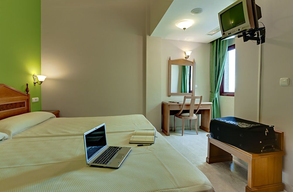 Hotel Tocina Business Albolote Chambre photo